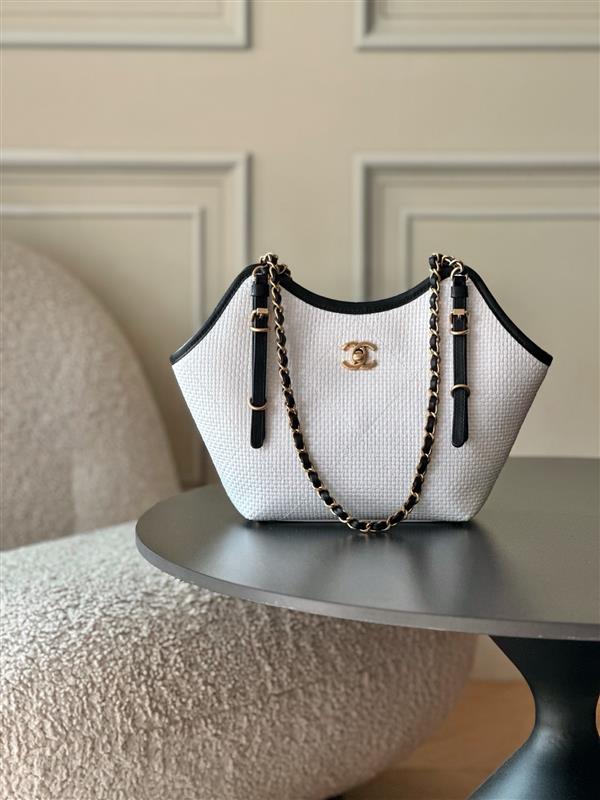 2026131204527252 700